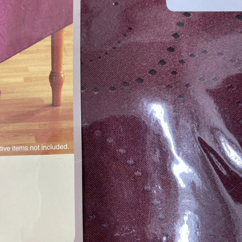 NIP Home Trends Carissa Leaf  Bordeaux Fabric Tablecloth 60 x 84 Oblong Dining
